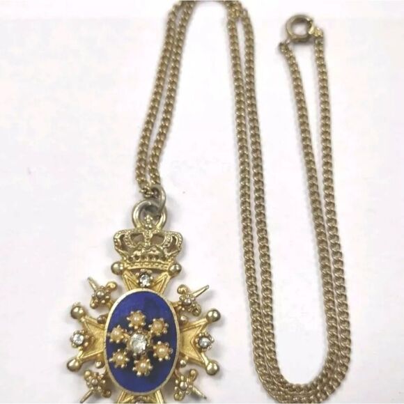 Vintage Gold Tone Coro Blue Enamel, Rhinestone, Pearl Crown Necklace - Picture 3 of 8